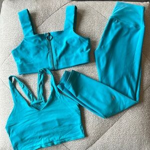 Alo Yoga Turquoise Sports Bra and Leggings Set